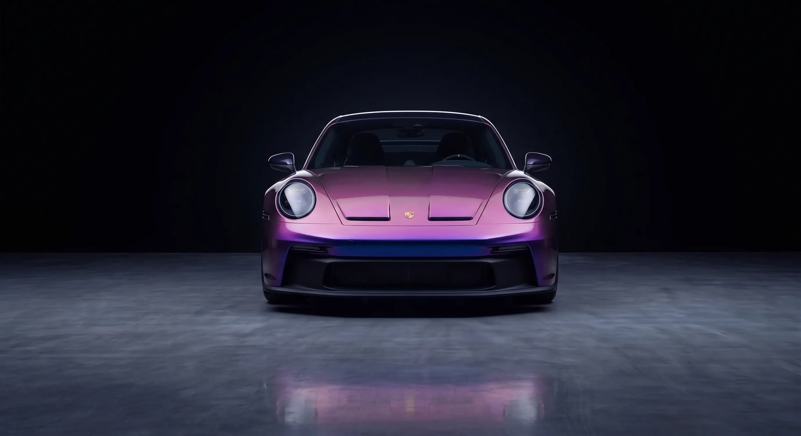 Colour-shifting sports car finished with Chemix Roxgard COLOR paint protection film